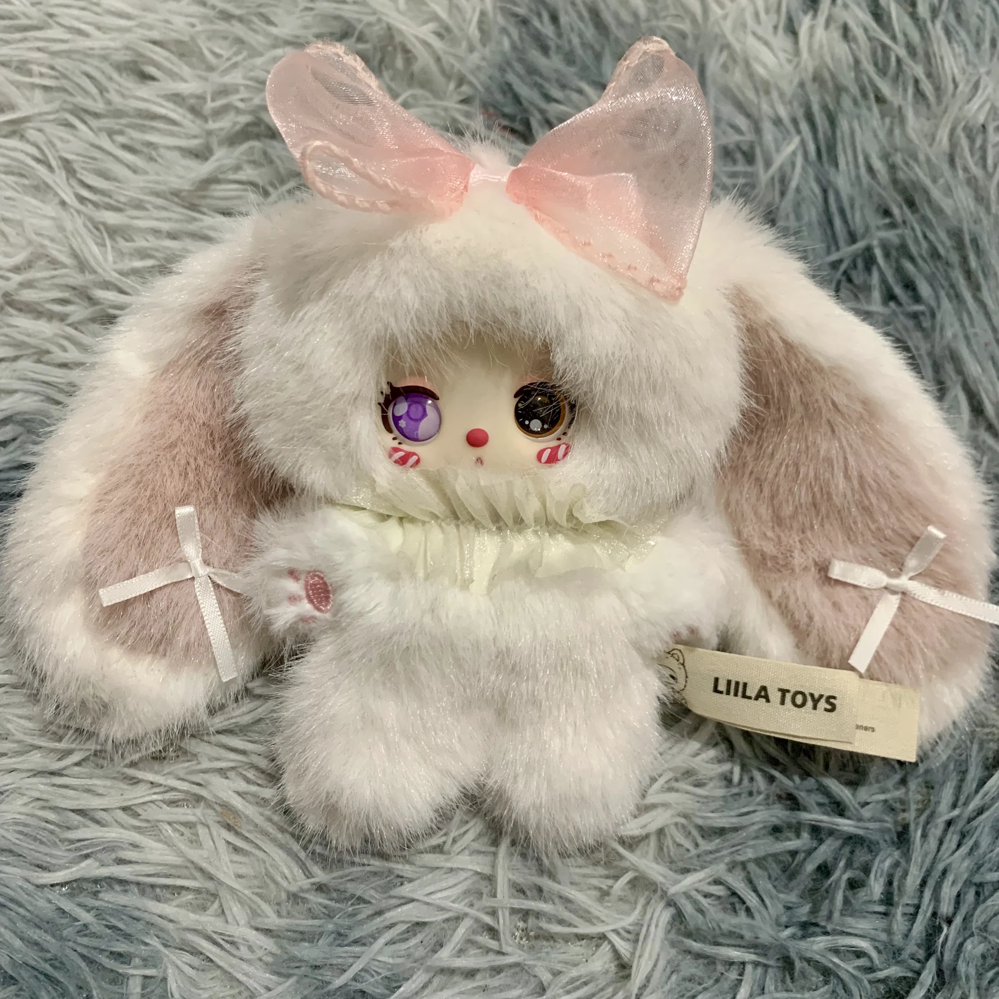 Liila thỏ trắng (Không box card)