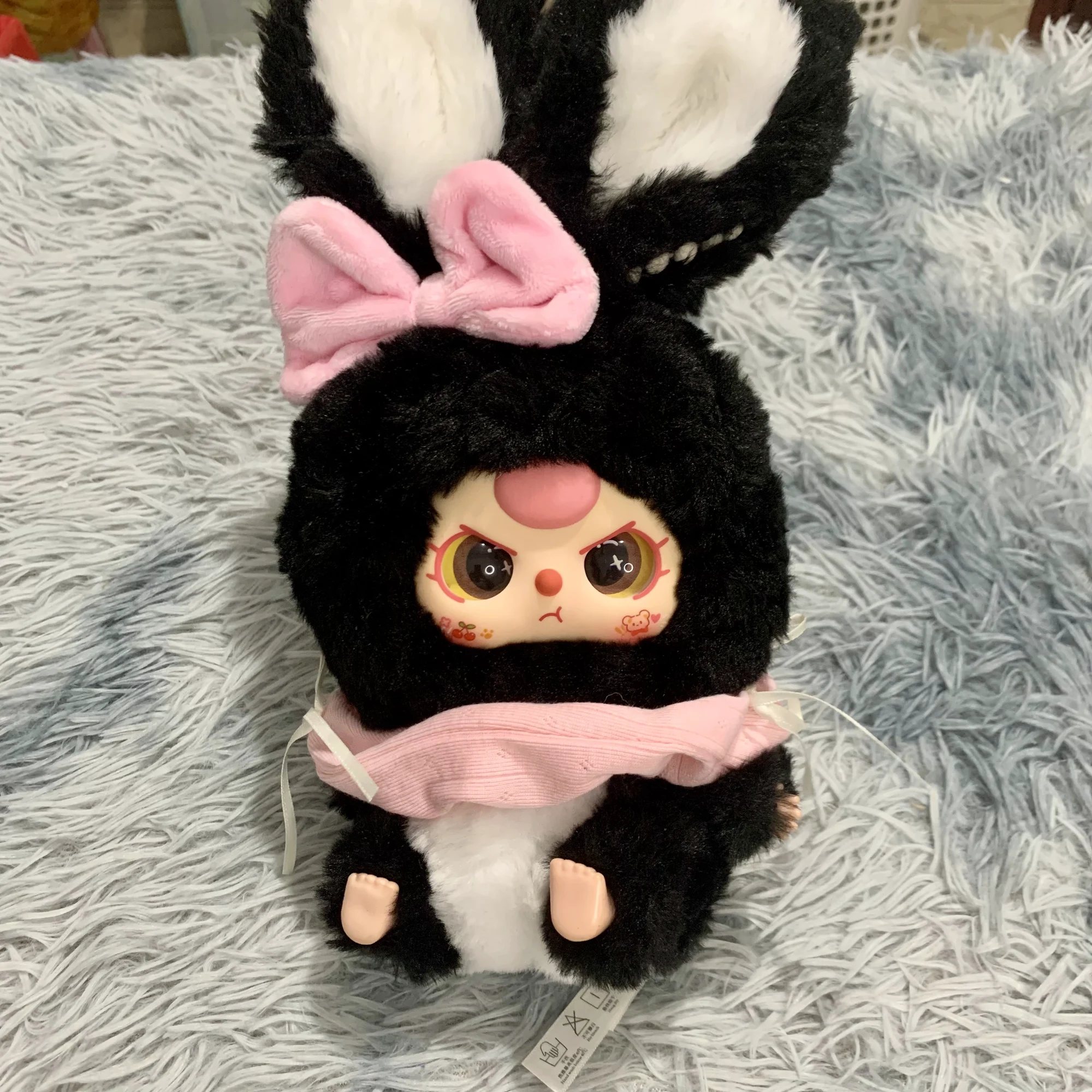 Thỏ thị trấn v2 đen