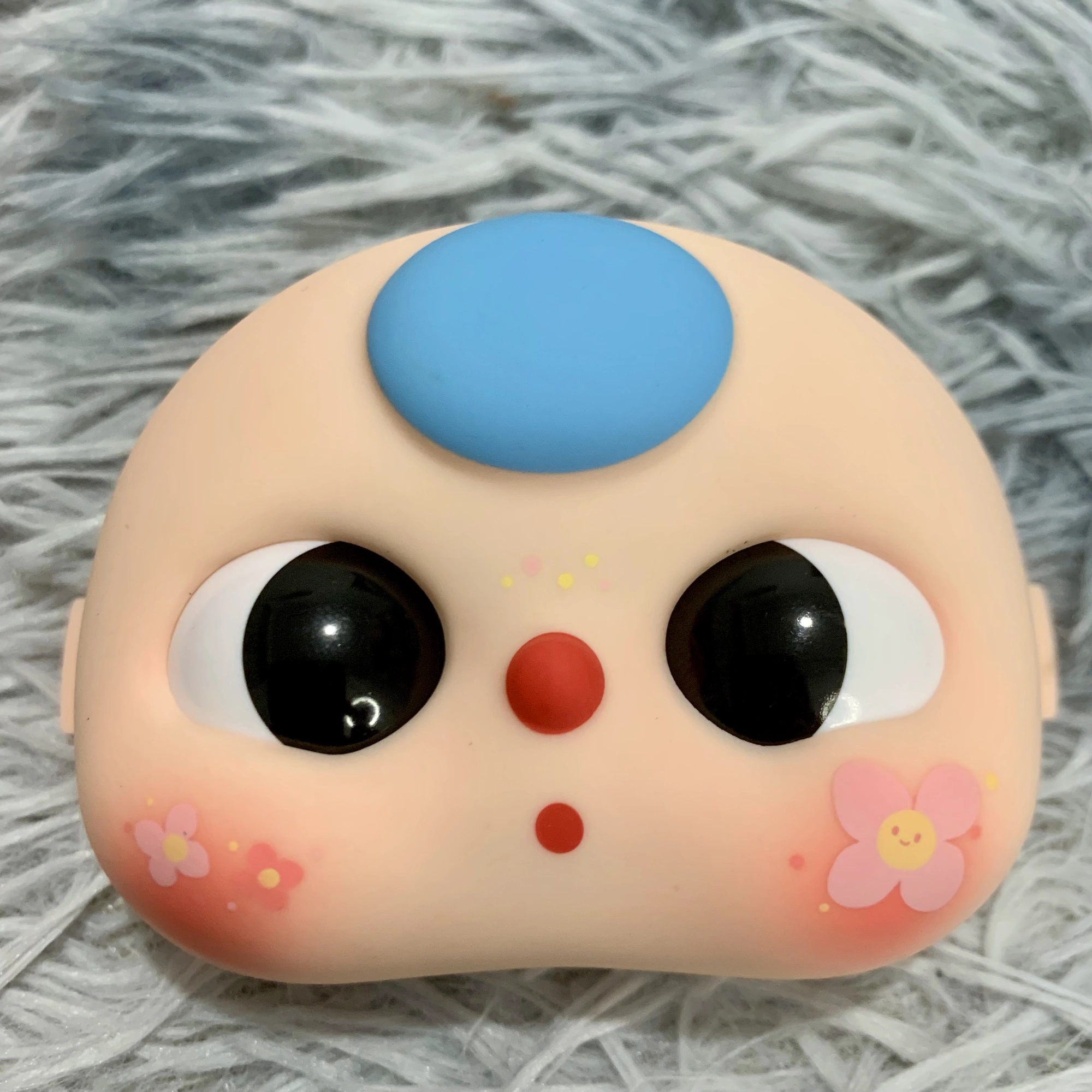 Tóc xanh miệng o má hoa (Lé ngang)