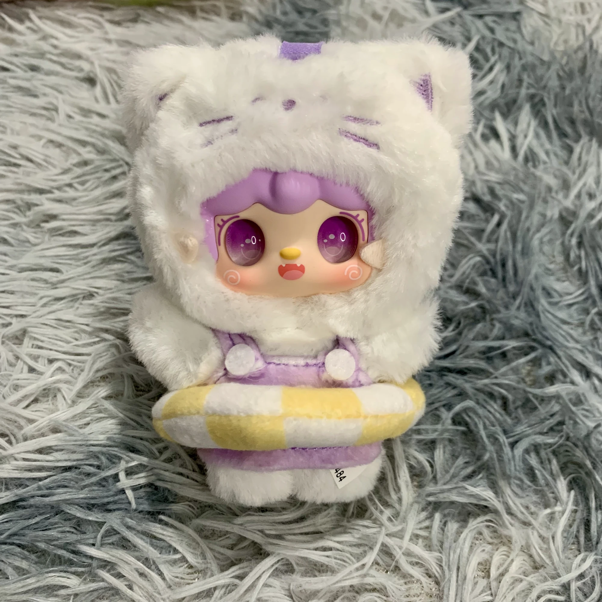 Fishing Little Meow mắt tím (Có card, không box)
