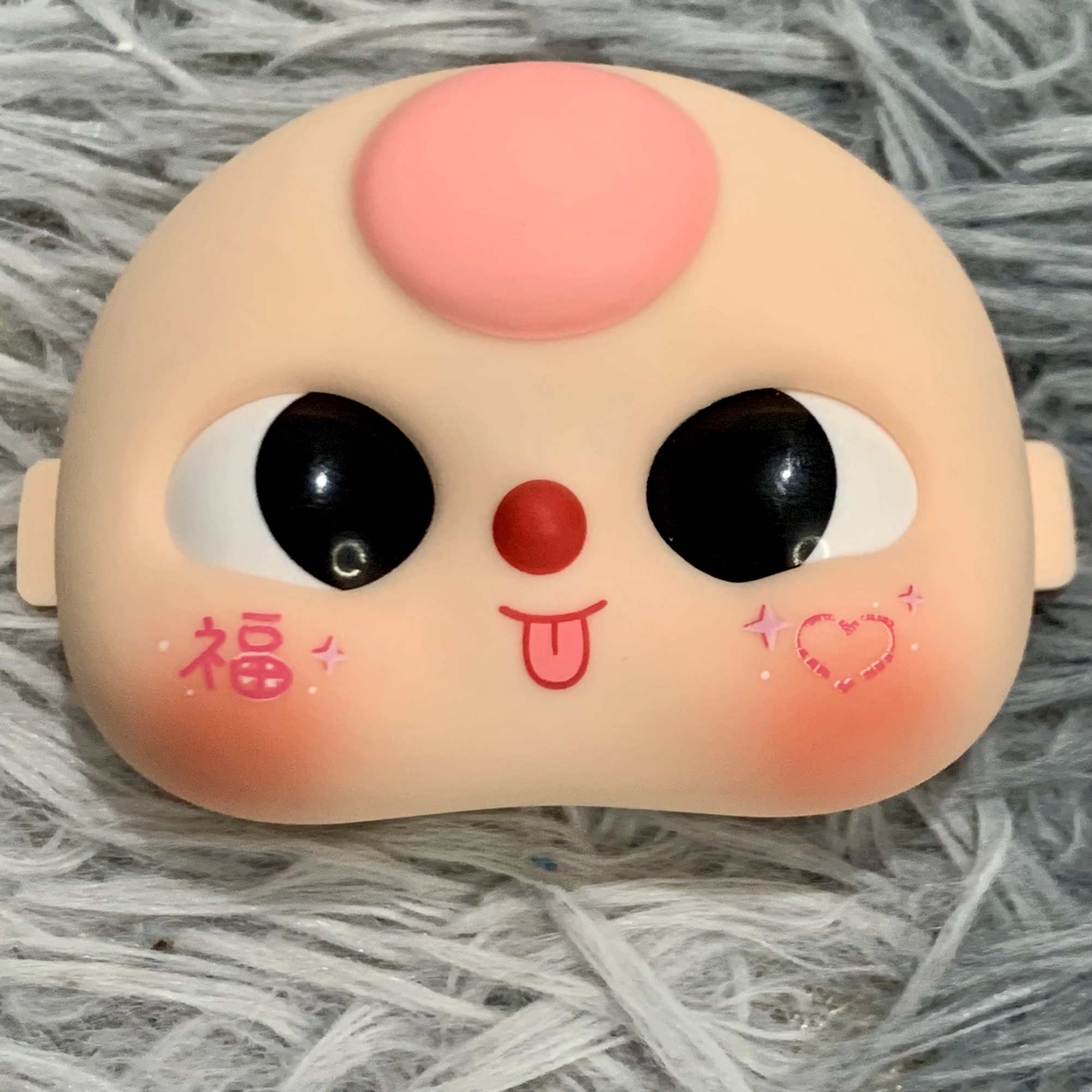 Tóc hồng miệng lè má chữ (Lé ngang)