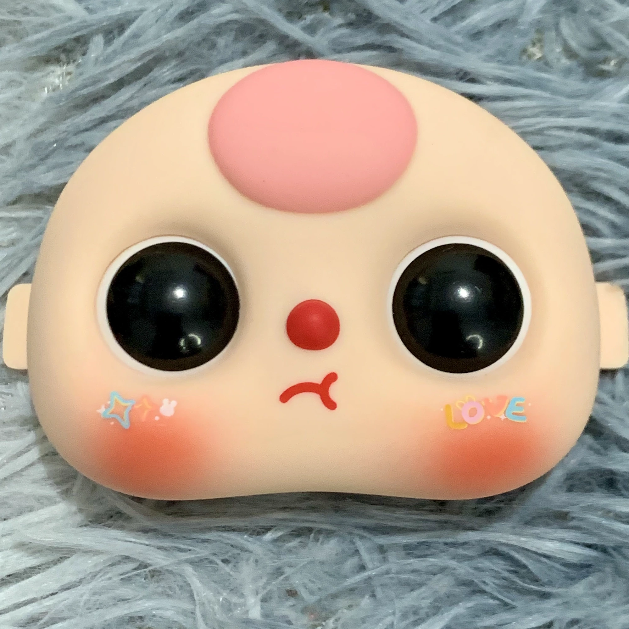 Tóc hồng miệng giận má love (Lé tròn)